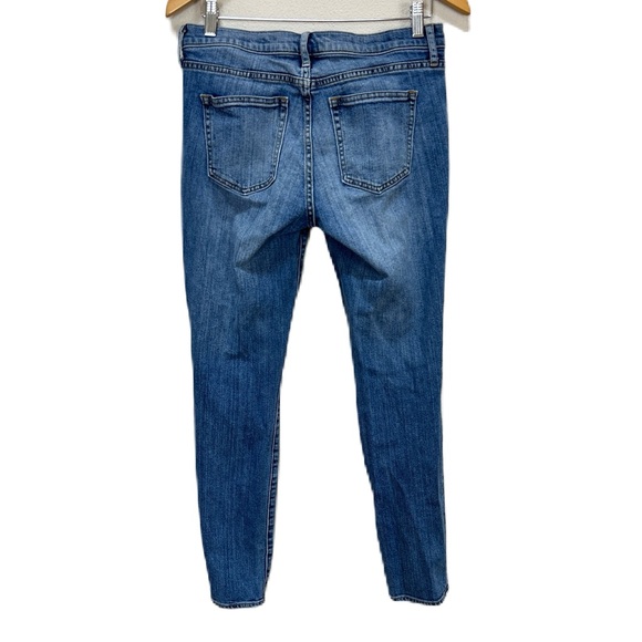 GAP Authentic True Skinny Destructed Medium Wash Jeans Women’s Sz 28 - Picture 2 of 5